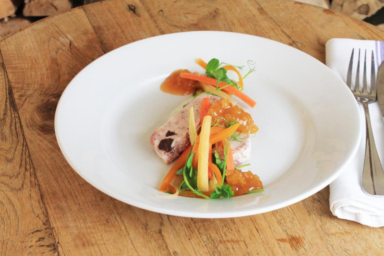 The Longleat Bath Arms Hotel Екстериор снимка